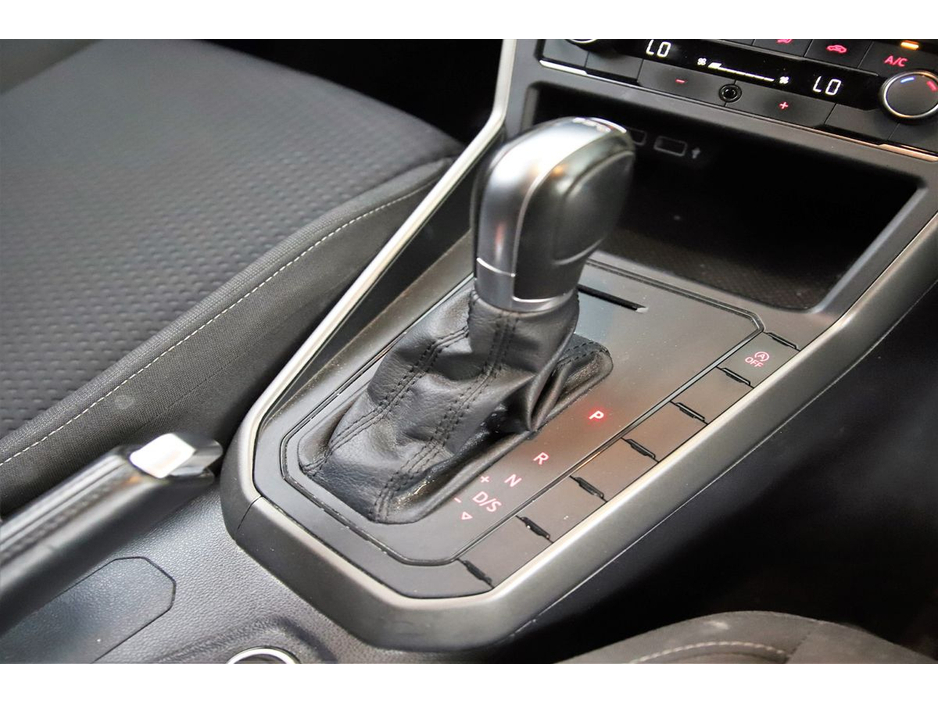 2018 Volkswagen Polo - image 24