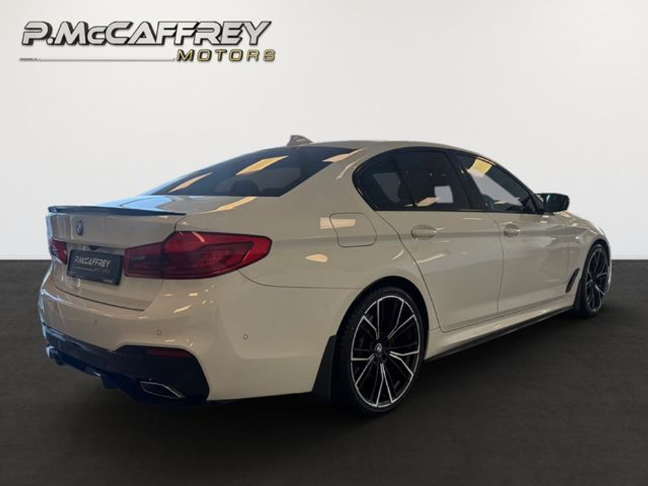 2018 BMW 5 Series - image 5