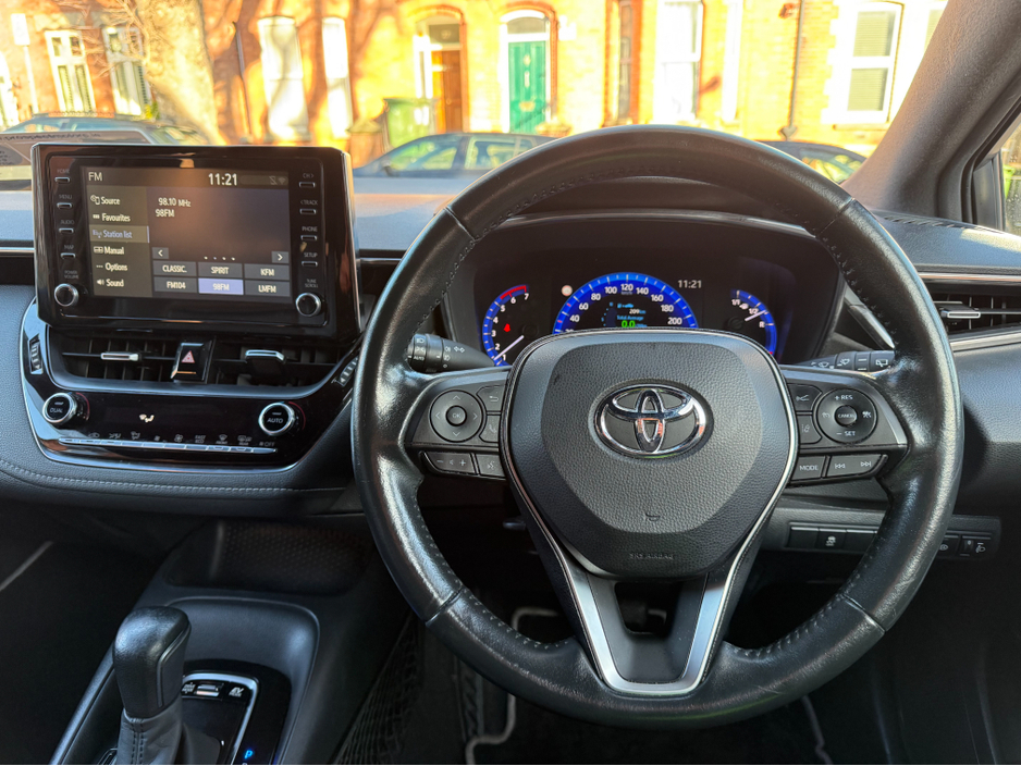 2022 Toyota Corolla 1.8 Hybrid Luna, New Nct 01/2028, Full Service History (16 Stamps!), Reversing Camera, Bluetooth, Cruise Control, Lane Assist, A/C, Alloys, Parking Sensors, 5 Door, Finance Available, Service Included €15,750