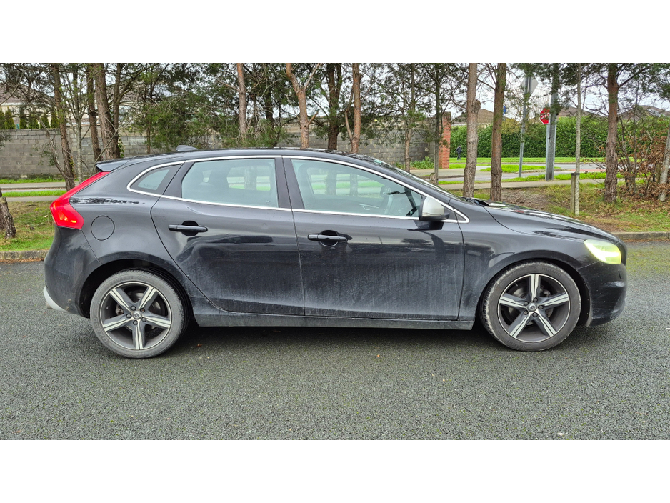 2016 Volvo V40 2.0 D2 R-DESIGN 120BHP 5DR 40 SERIES €8,250