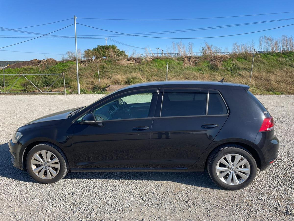 2015 Volkswagen Golf - image 5