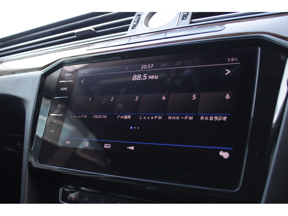 2018 Volkswagen Passat - image 14