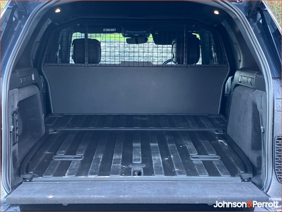 2025 Land Rover Discovery Commercial 3.0D 350 DYNAMIC HSE (Price excluding VAT) €64,959