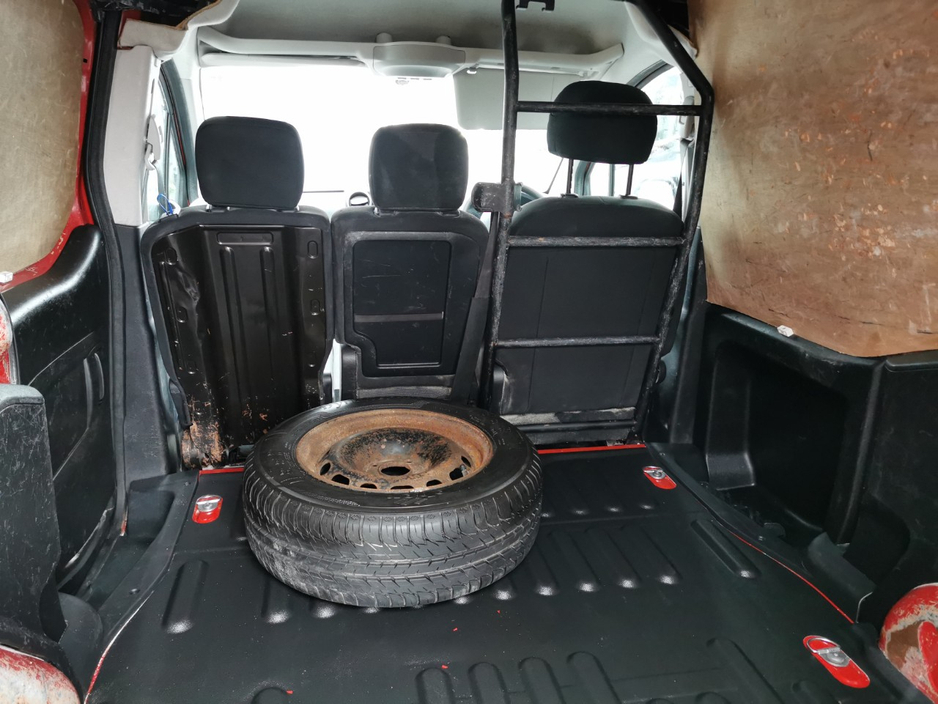 2018 Citroen Berlingo - image 3