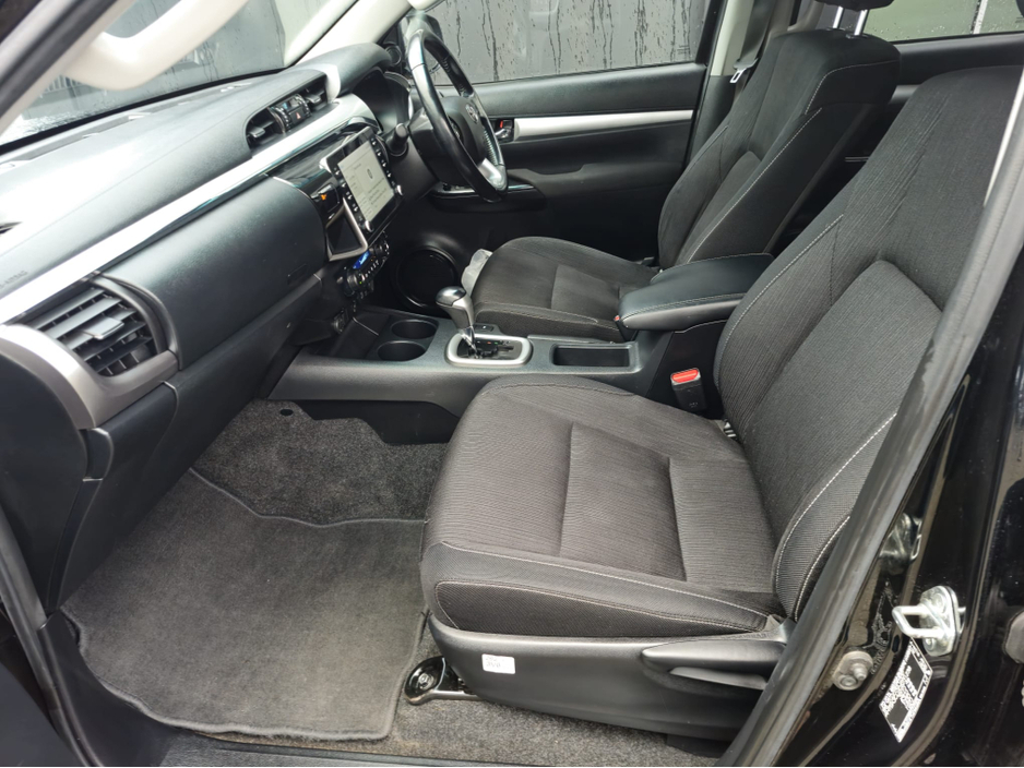 2022 Toyota Hilux 2.8 SR5 D/CAB AUTO 4DR €31,450