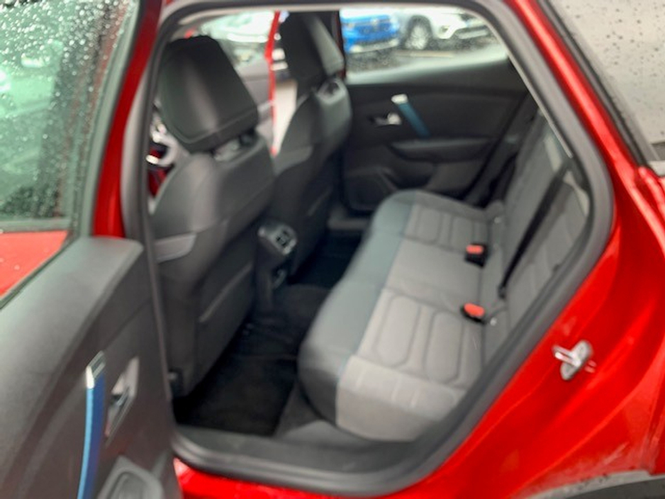 2025 Citroen C4 - image 12