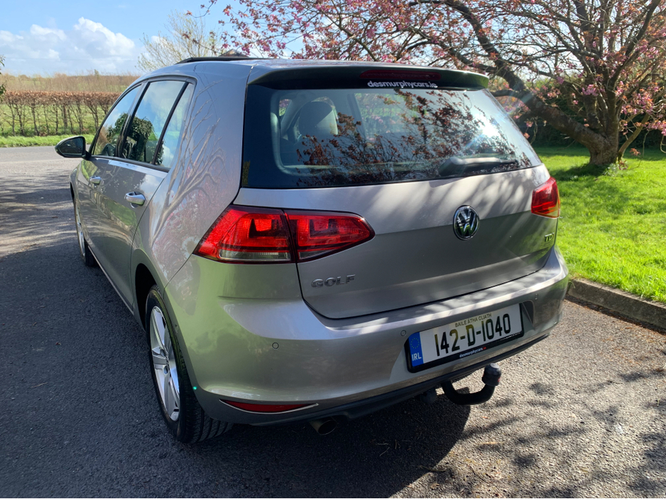 2014 Volkswagen Golf - image 5