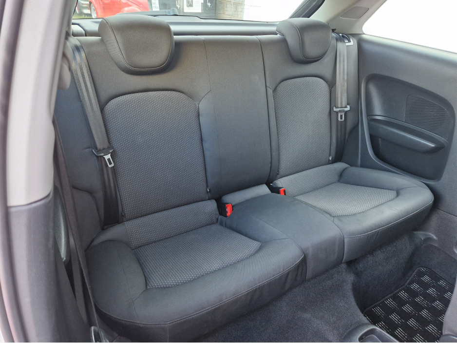 2015 Audi A1 - image 22