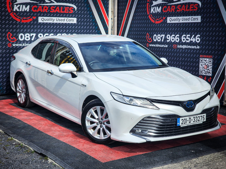 2020 Toyota Camry - image 2