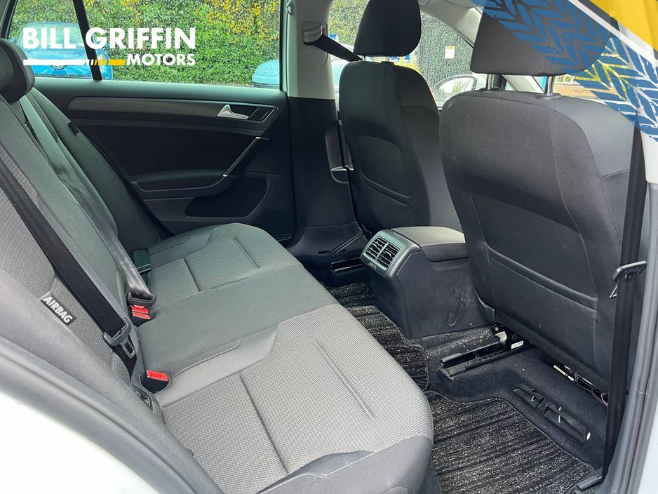 2019 Volkswagen Golf - image 8