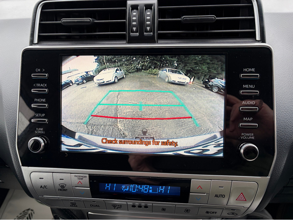 2021 Toyota Landcruiser - image 16