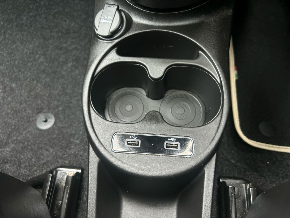 2023 Fiat 500 - image 17