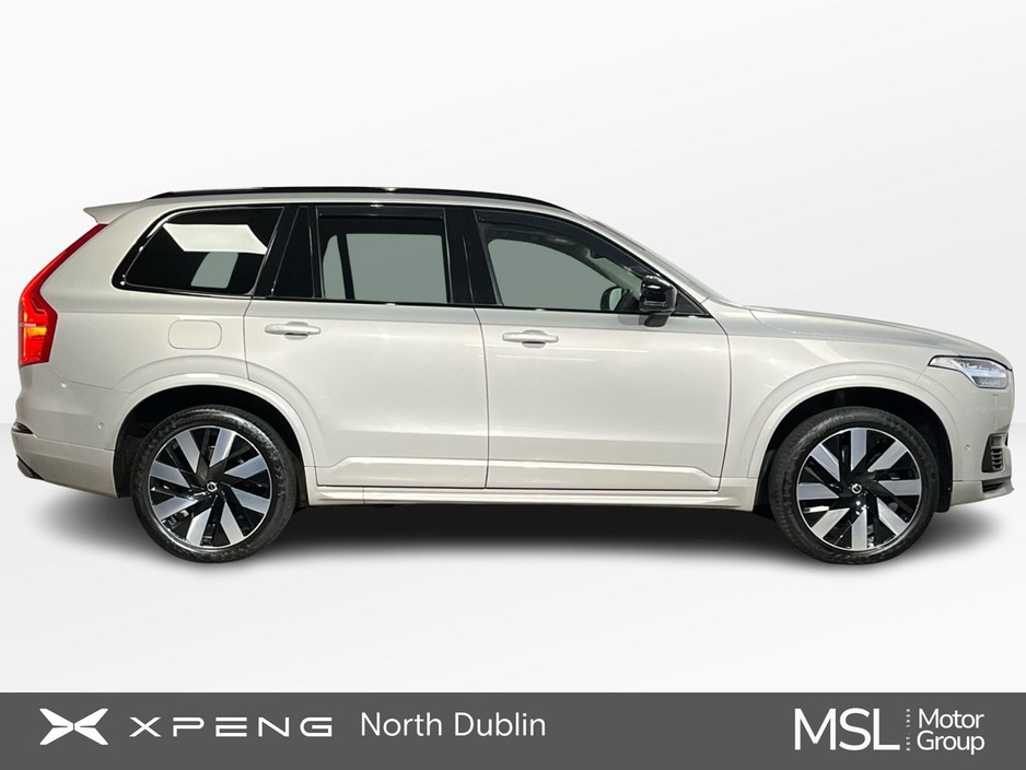 2023 Volvo XC90 - image 5