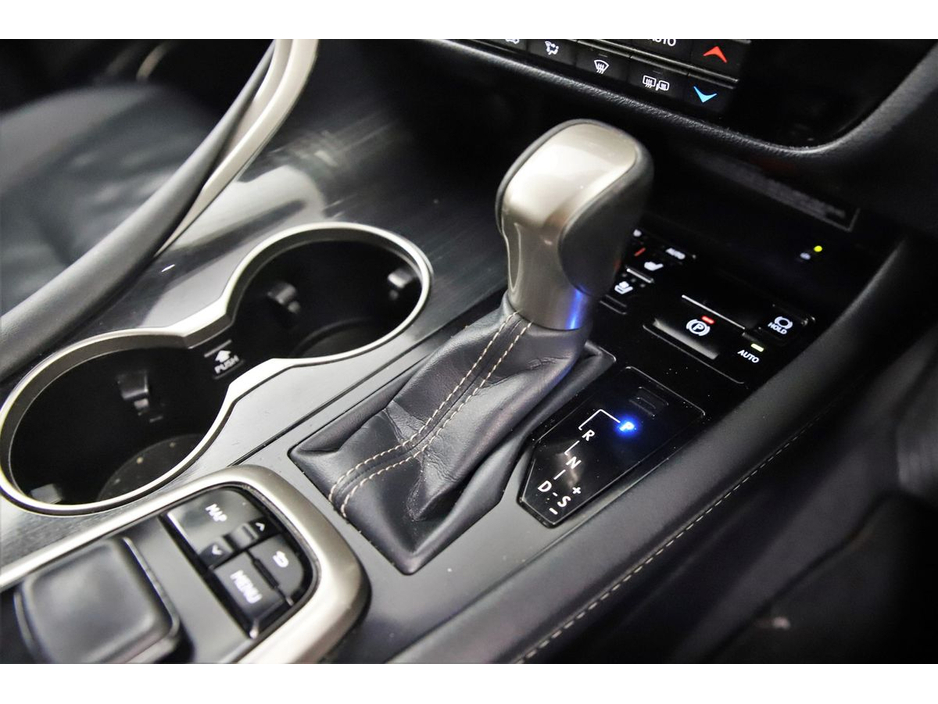 2018 Lexus RX 450 h - image 23