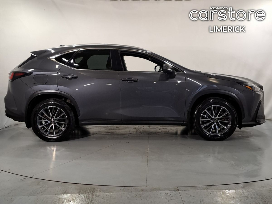 2022 Lexus NX 450 h+ - image 2