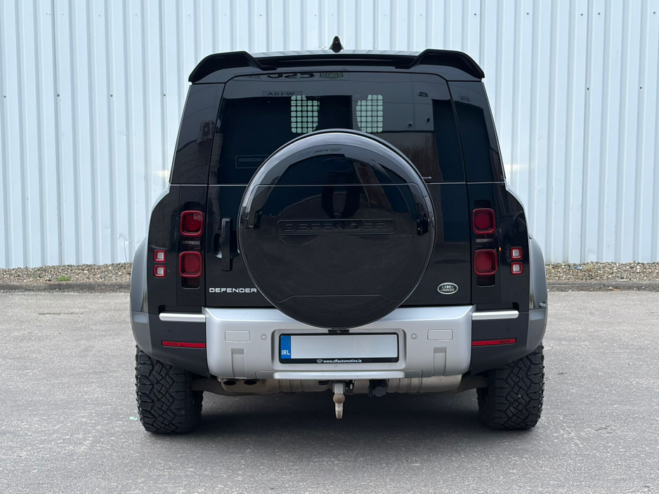 2021 Land Rover Defender - image 5