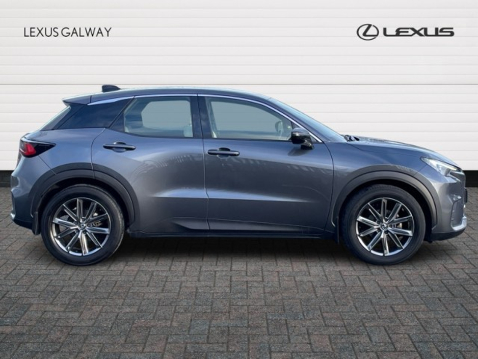 2024 Lexus LBX 1.5h ELEGANT // Heated Mirrors // Power Folding Mirrors // Apple Carplay // Android Auto // Dual Zone Climate Control €36,945