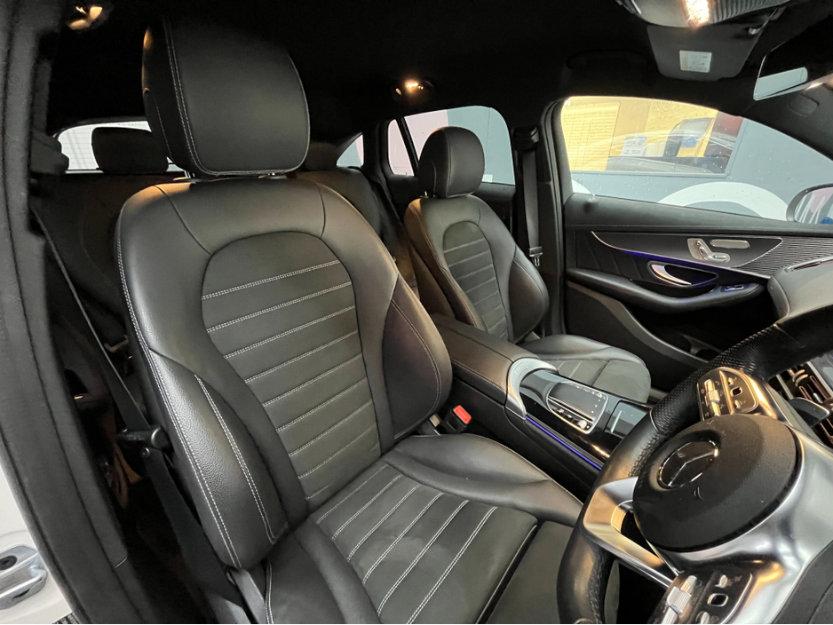 2021 Mercedes-Benz EQC - image 13