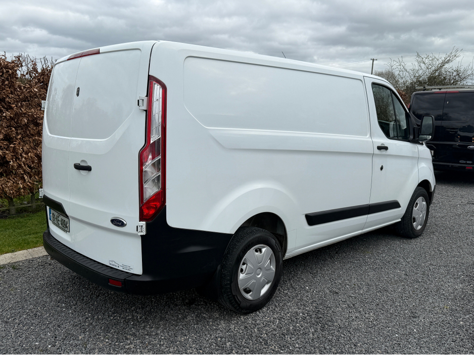 2019 Ford Transit Custom - image 3