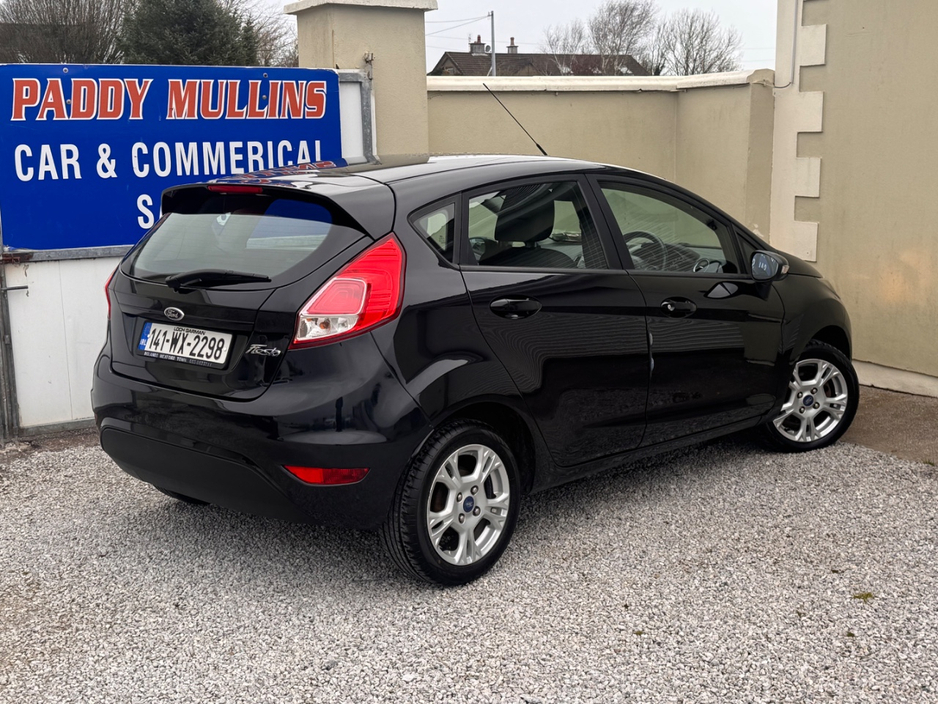 2014 Ford Fiesta - image 5