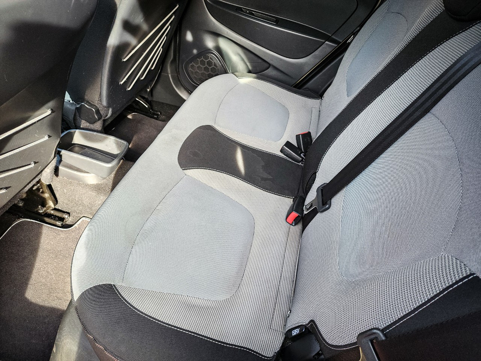 2015 Renault Captur - image 30