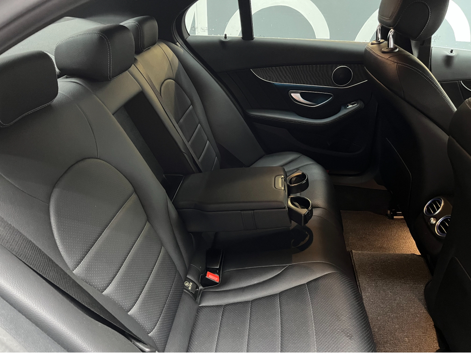 2017 Mercedes-Benz C Class 2017 MERCEDES-BENZ C220D LAUREUS EDITION 2.2 AUTOMATIC / CRUISE CONTROL / REVERSE CAMERA / ELECTRIC MEMORY & HEATED SEATS / PADDLE SHIFTERS / AMBIENT LIGHTS AND MORE