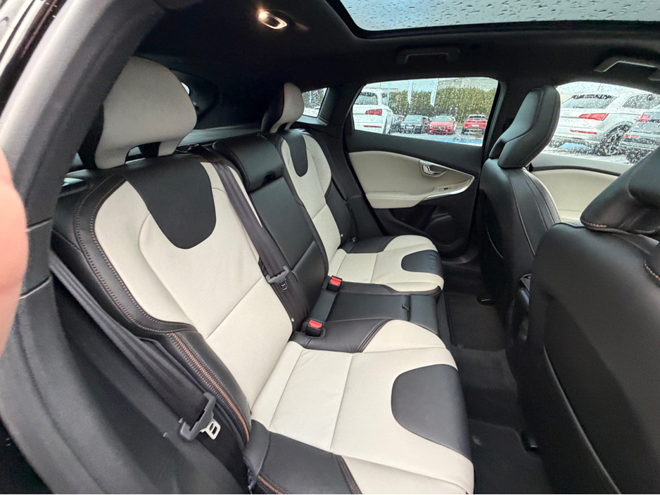 2018 Volvo V40 ** DEPOSIT TAKEN ** CROSS COUNTRY 4WD - 2.0L DIESEL - AUTO - 12M WARRANTY - CAR: 1733 €19,950