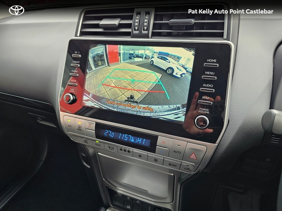 2023 Toyota Landcruiser - image 14