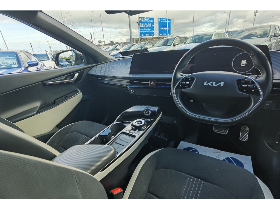 2022 Kia EV6 - image 13