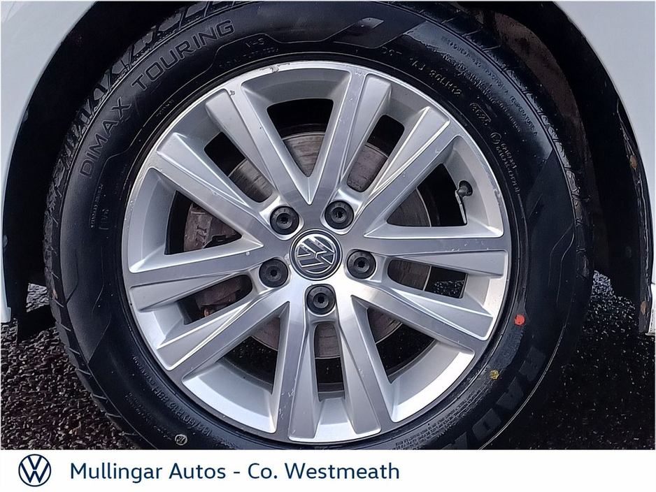 2015 Volkswagen Polo - image 23