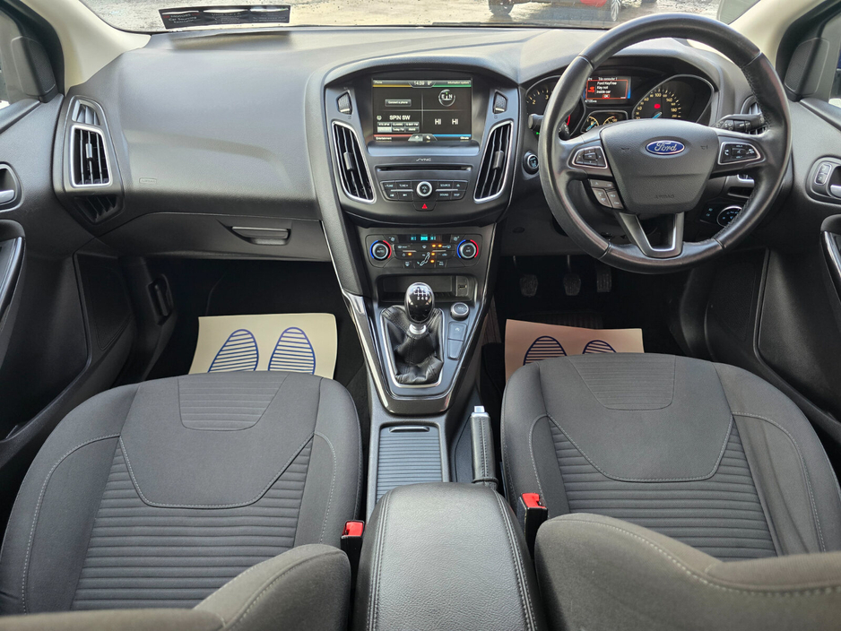 2016 Ford Focus - image 21