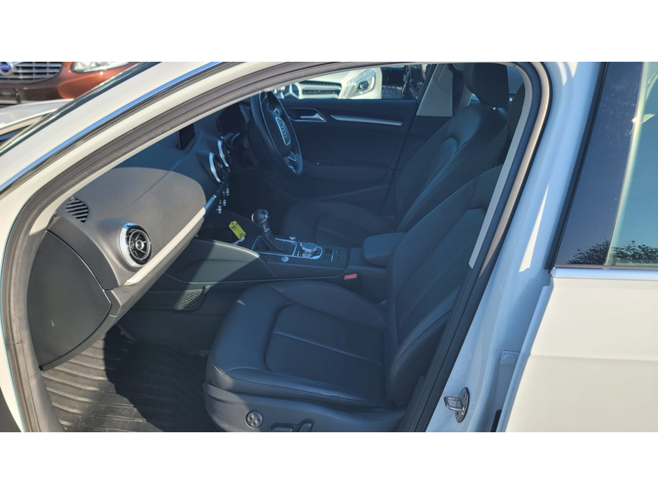 2015 Audi A3 - image 13