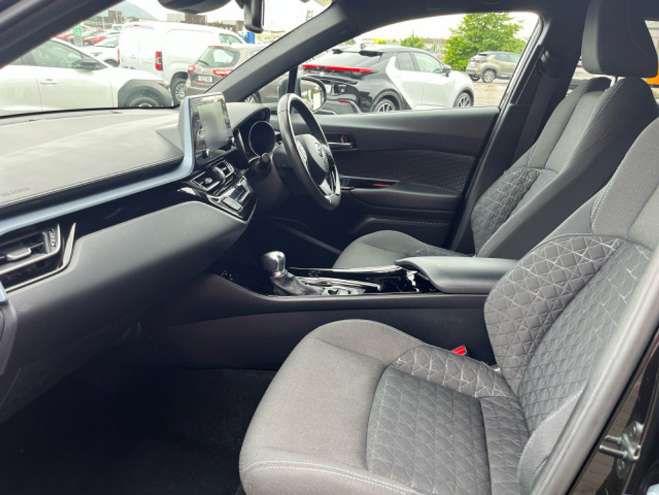 2021 Toyota C-HR C-HR 1.8 HYBRID SPORT €25,950