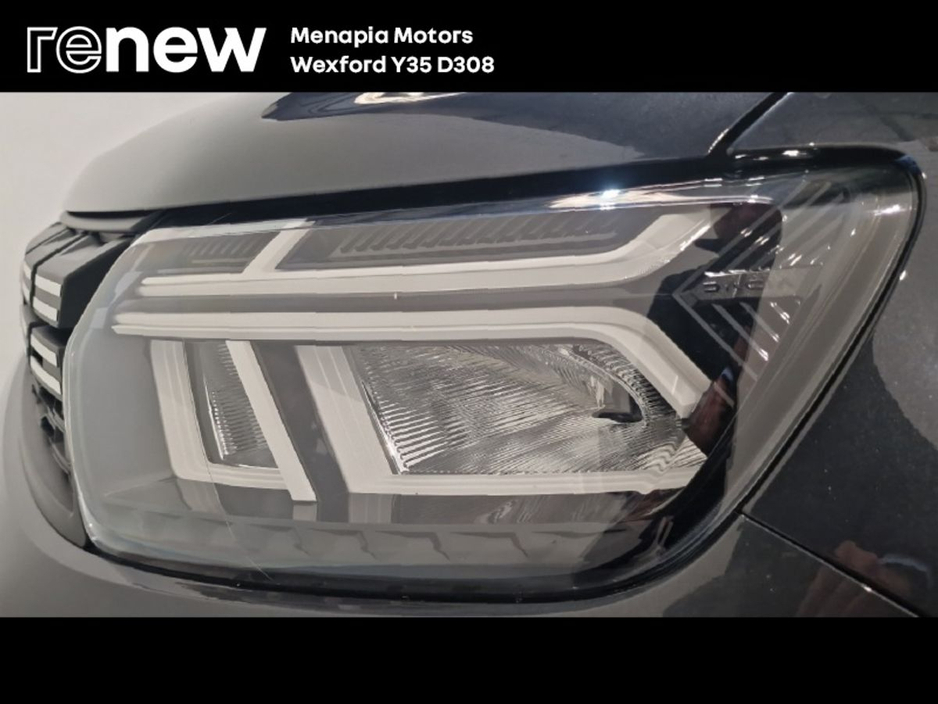 2023 Dacia Duster - image 14