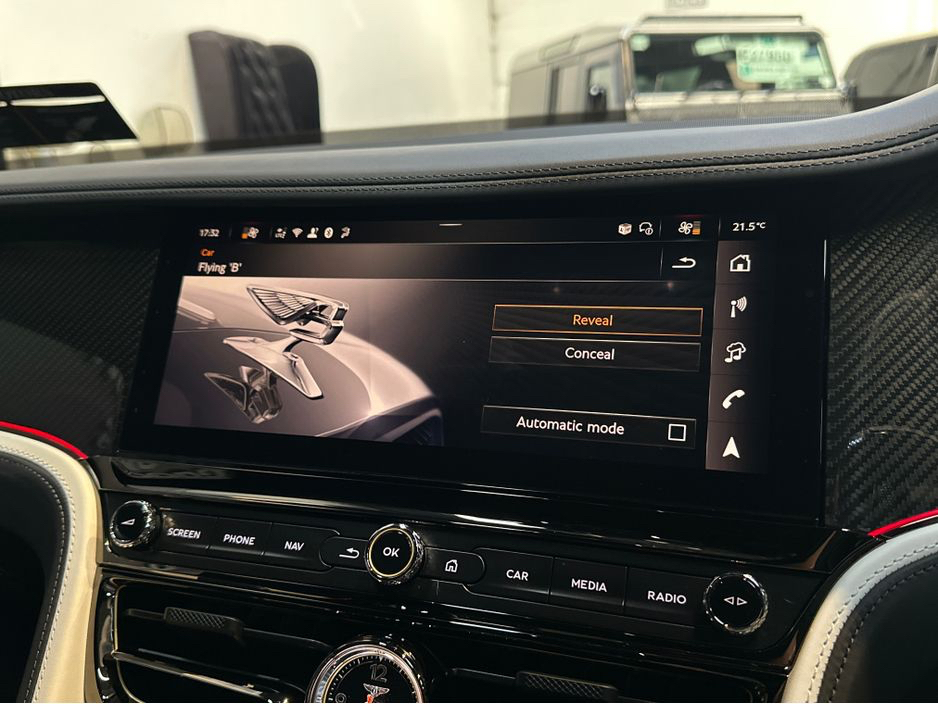 2025 Bentley Flying Spur - image 40