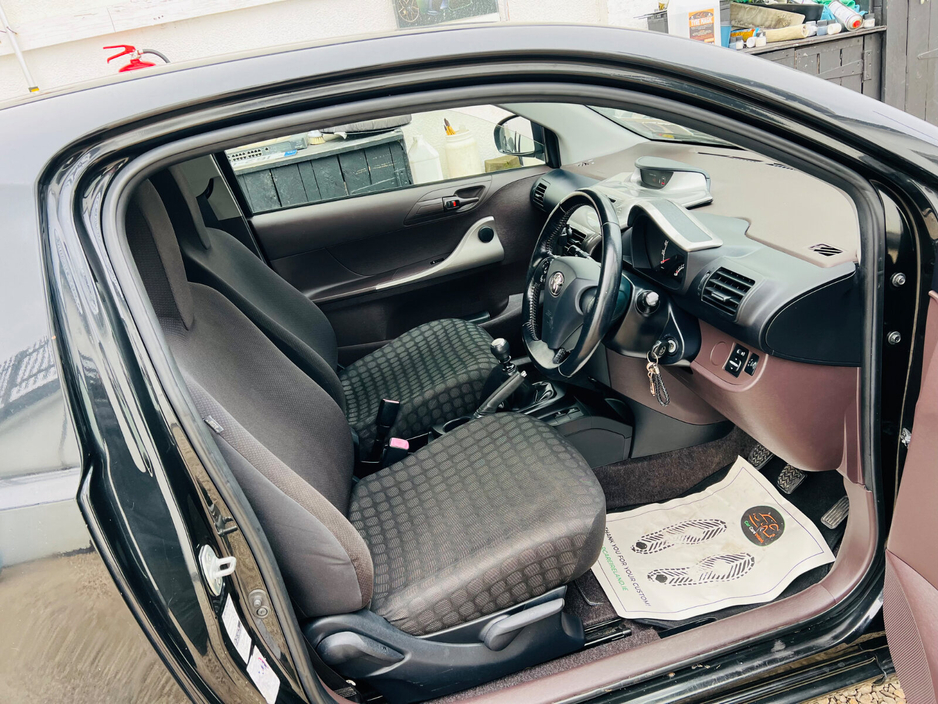 2011 Toyota iQ - image 9