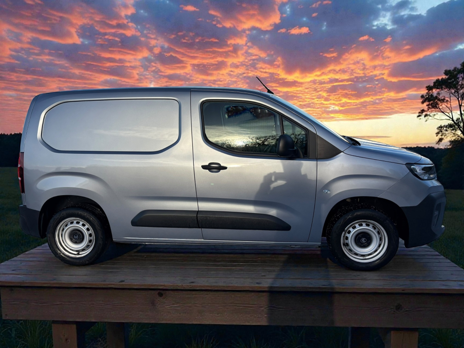 2025 Citroen Berlingo ENTRPRISE BLUE HDI 10 €24,500