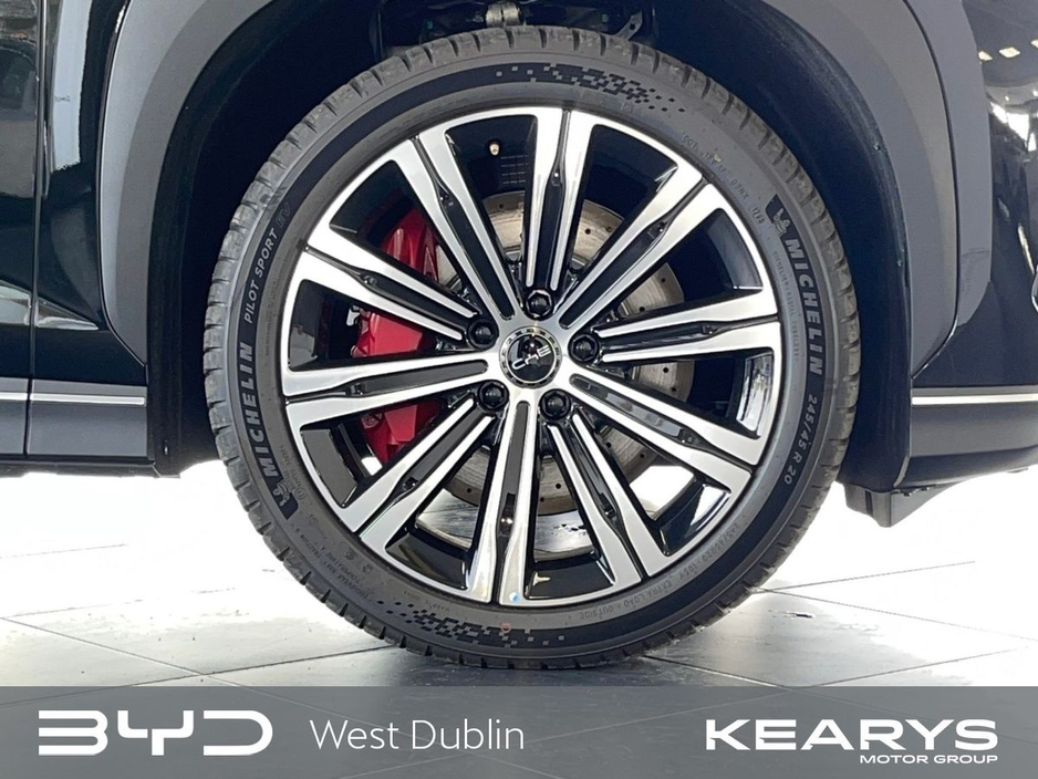 2025 BYD Sealion 7 - image 6