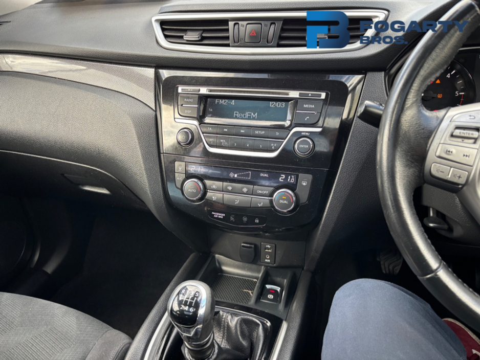 2017 Nissan X-Trail - image 13