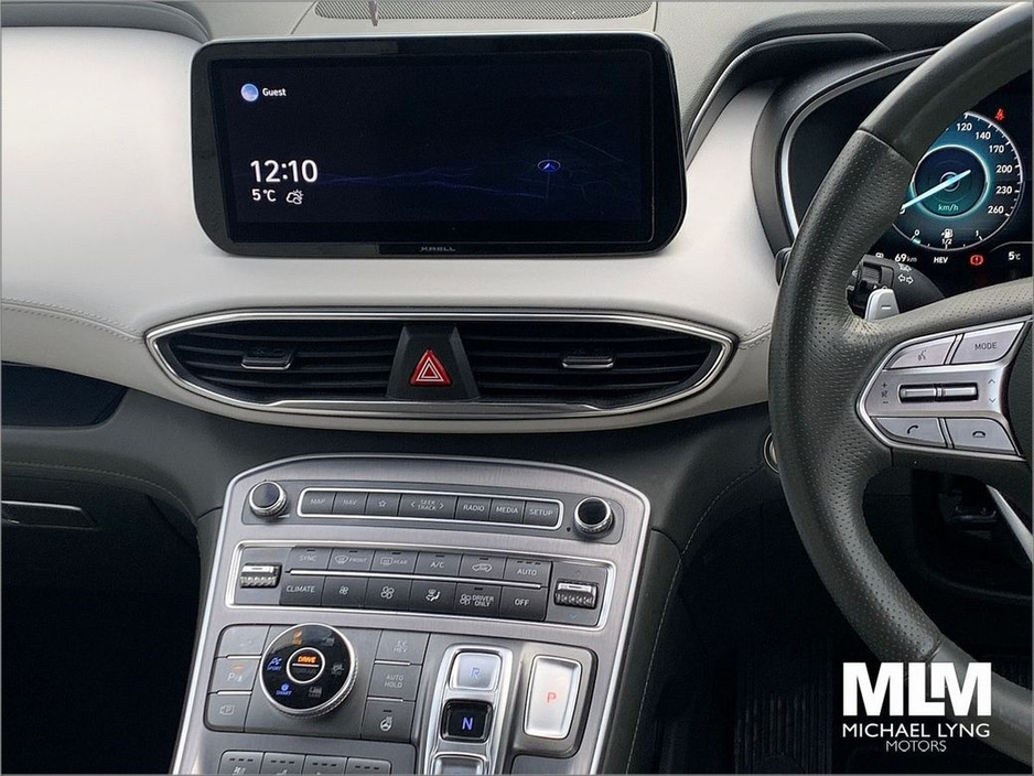 2021 Hyundai Santa Fe 1.6 Phev €39,995