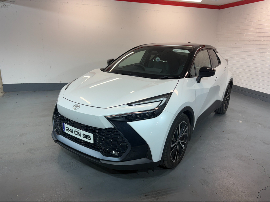 2024 Toyota C-HR - image 2