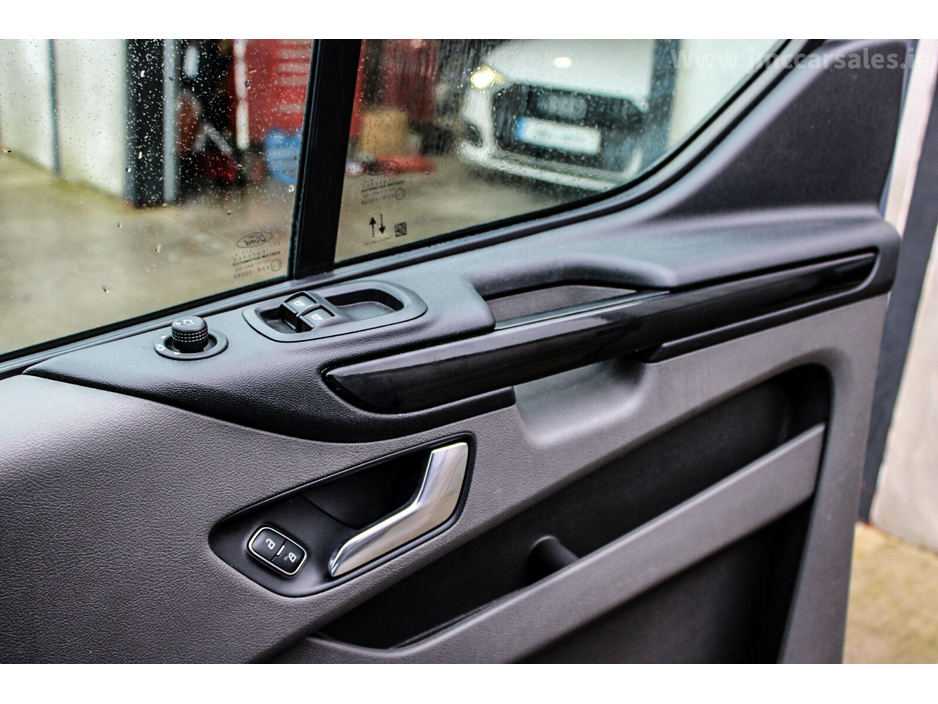 2021 Ford Transit Custom  €32,950