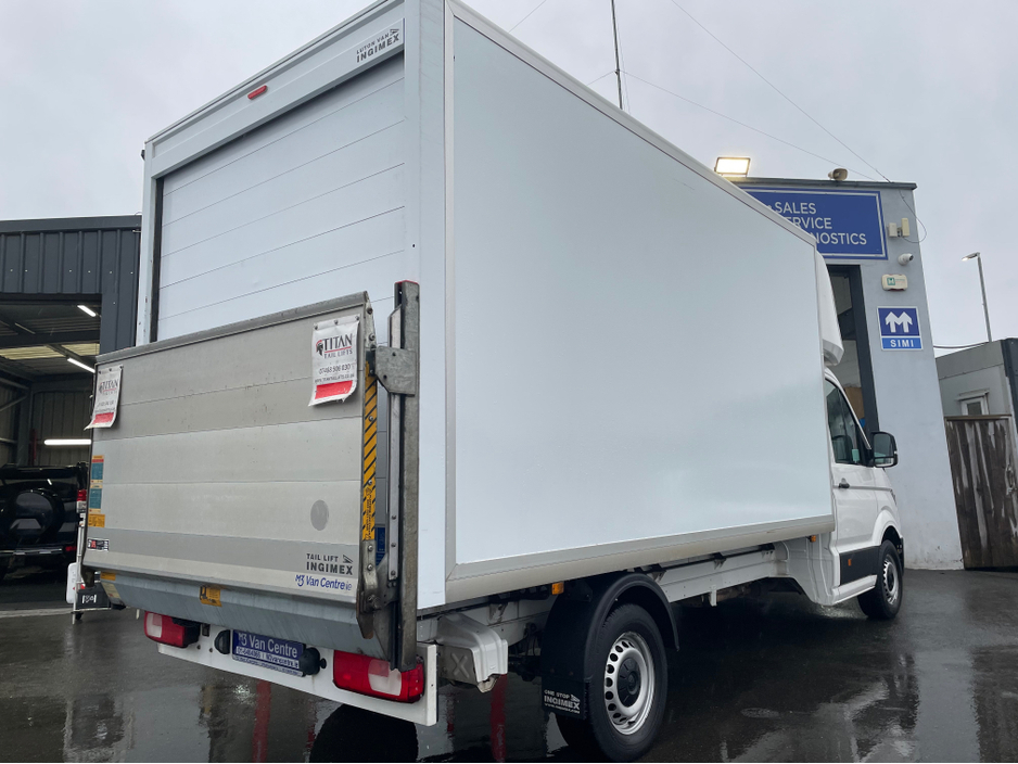 2019 Volkswagen Crafter - image 3