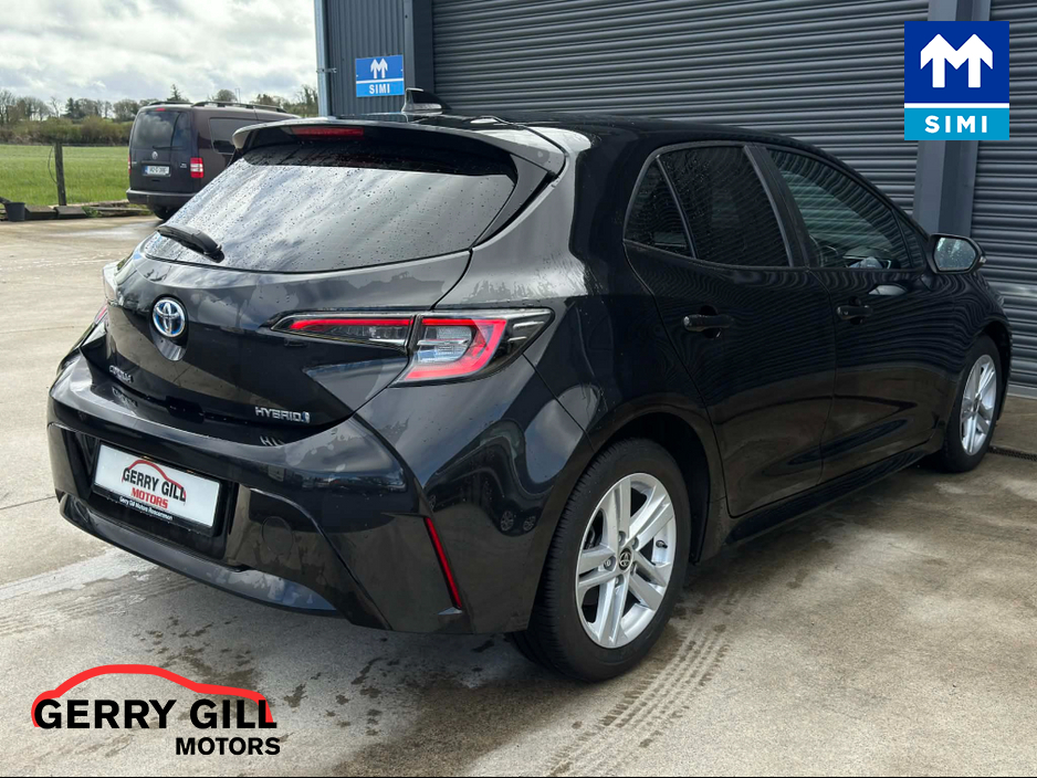 2023 Toyota Corolla - image 6