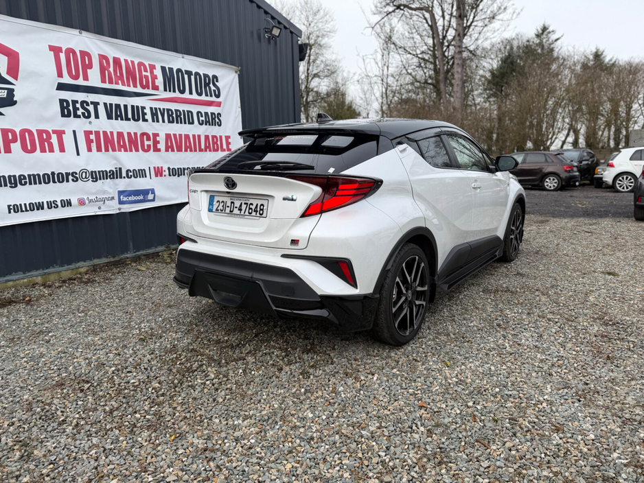 2023 Toyota C-HR 1.8 HYBRID LUNA €31,999