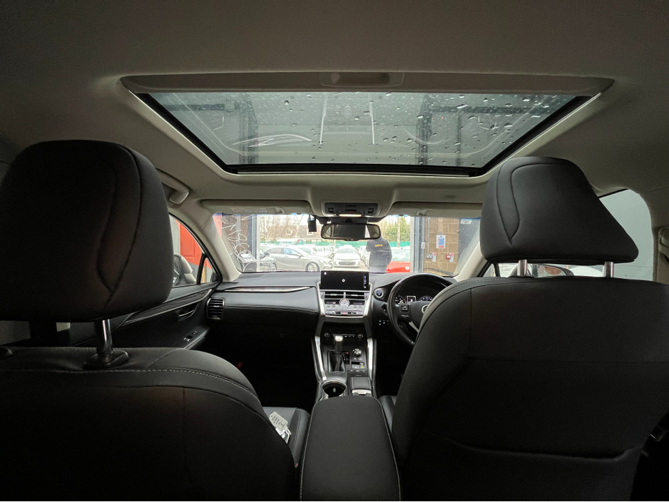 2019 Lexus NX 300 h - image 20