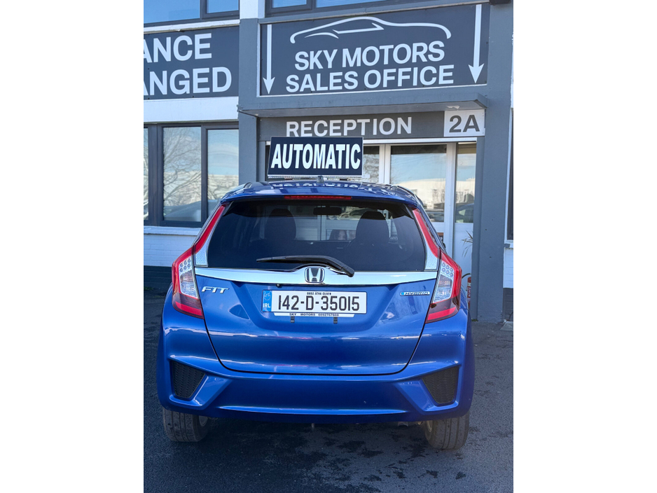 2014 Honda Fit - image 7