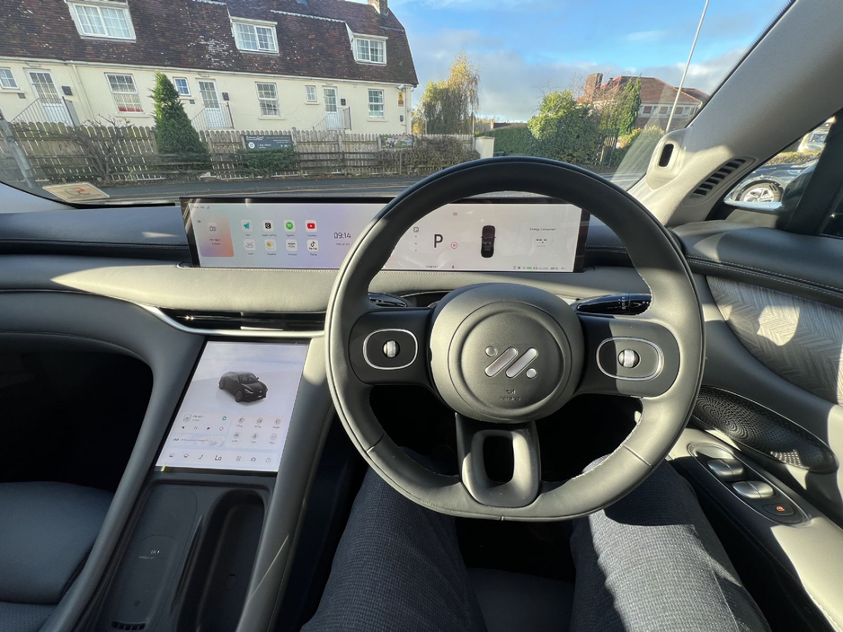 2025 MG MG IM6 LONG RANGE