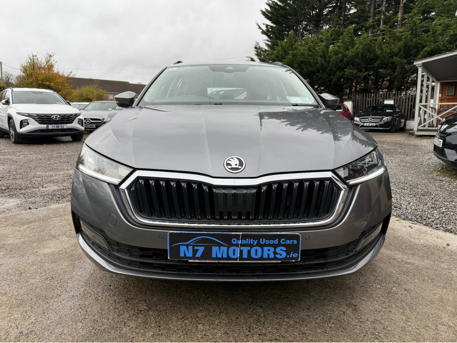 2024 Skoda Octavia - image 2