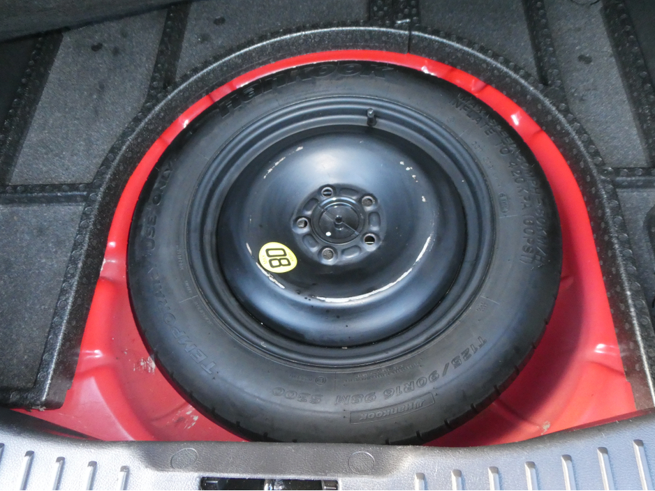 2012 Ford Focus - image 9